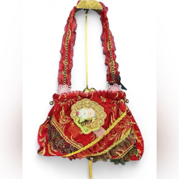 Sassi Cindi Handbags - ✨VINTAGE SASSI CINDI COLLECTION VICTORIAN BURGUNDY TAPESTRY KISS LOCK PURSE✨